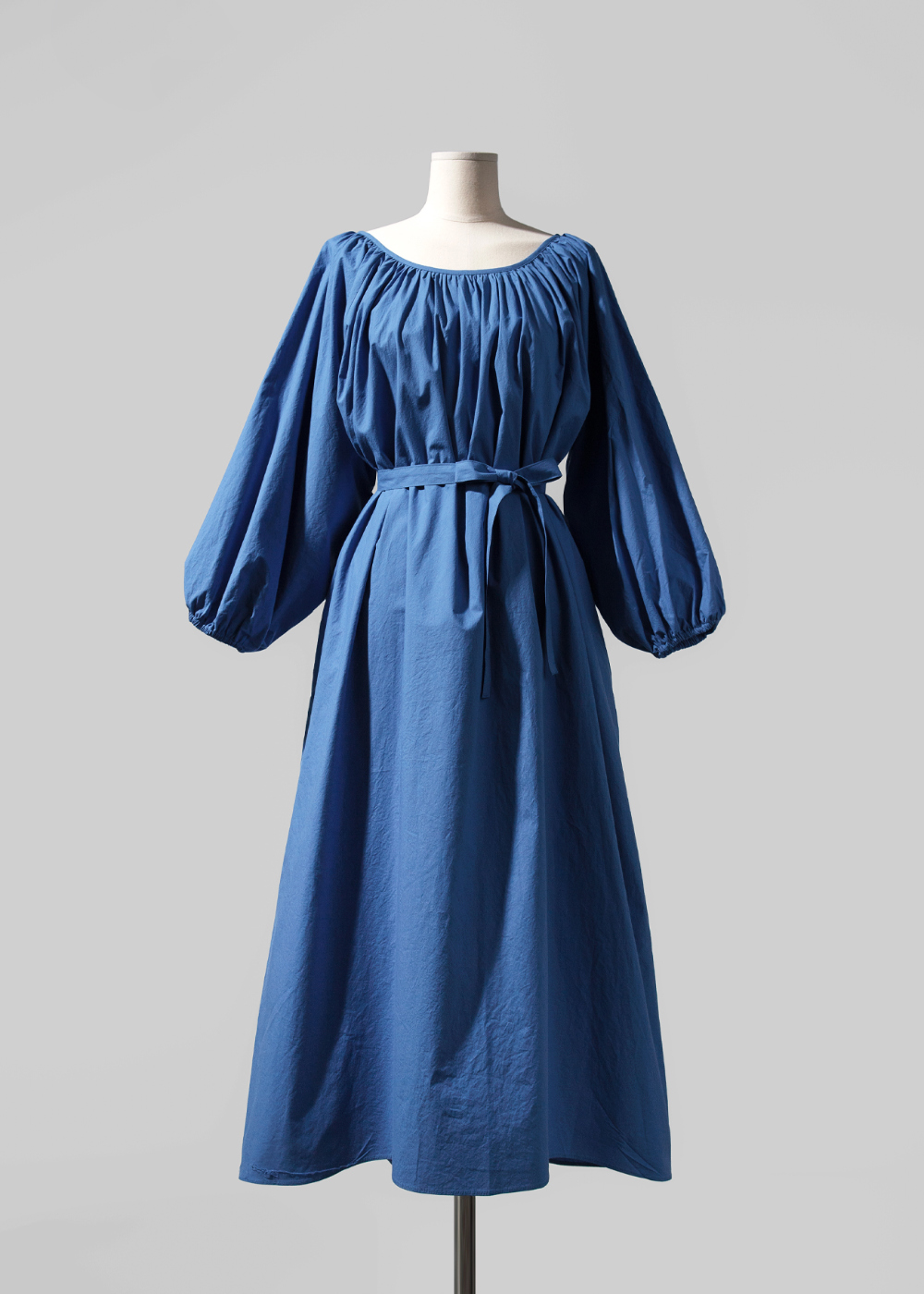 드레스 블루 색상 이미지-S42L46